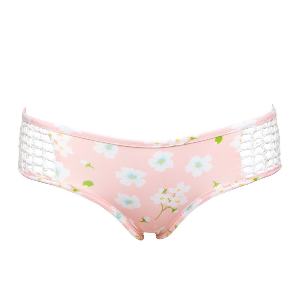Frankie’s Bikinis Pink Pansies Koa Bottom NWT